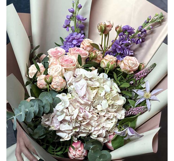 Букет цветов «Зефирный поцелуй»