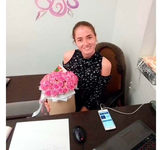 51 розовая роза в шляпной коробке