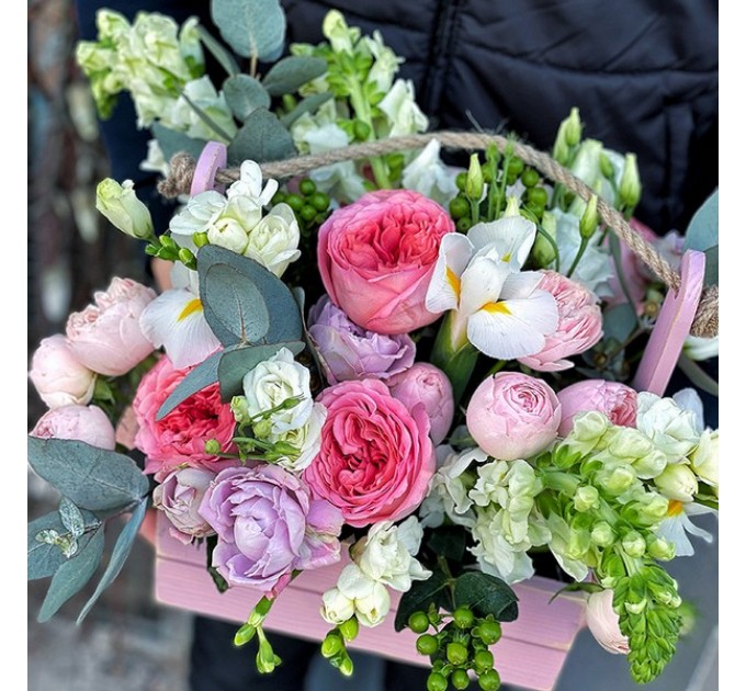 Композиция в деревянном ящике с экзотикой «Magic»