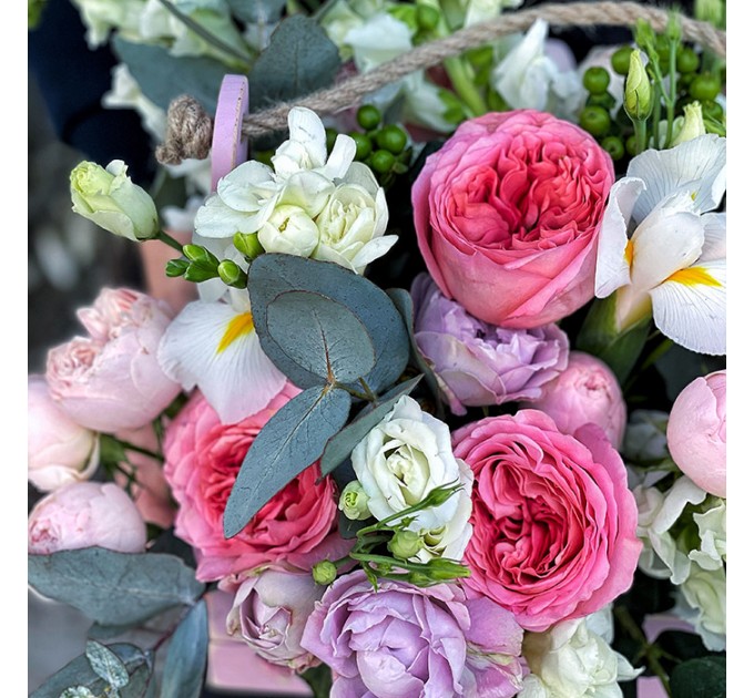 Композиция в деревянном ящике с экзотикой «Magic»