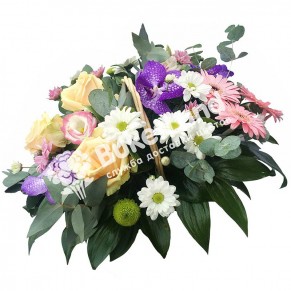 Композиция с цветами «Комплимент»