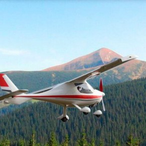 Полет на самолете над Говерлой из Киева