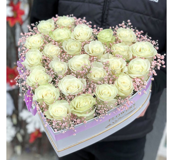 Сердце с эквадорскими розами «Взбитые сливки»