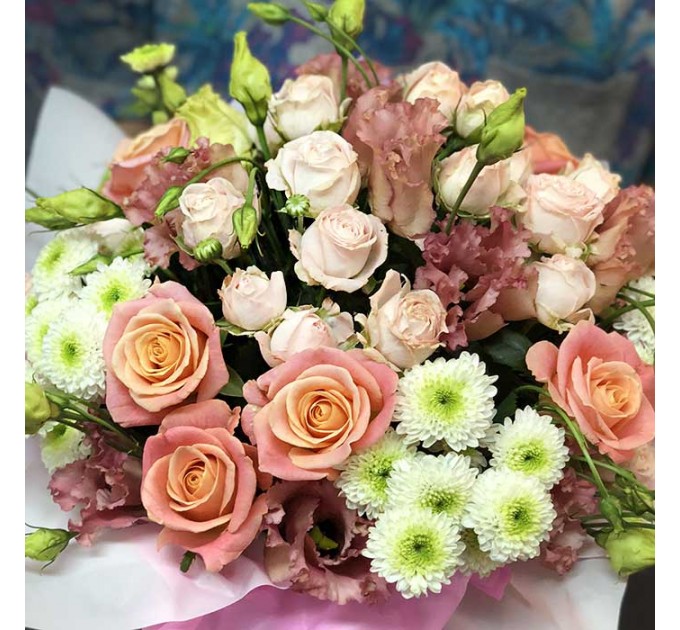 Цветы в шляпной коробке «Чико»