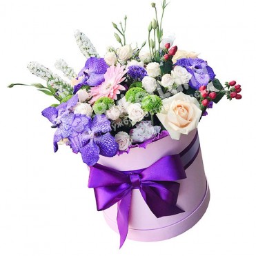 Цветы в шляпной коробке «Джулия»