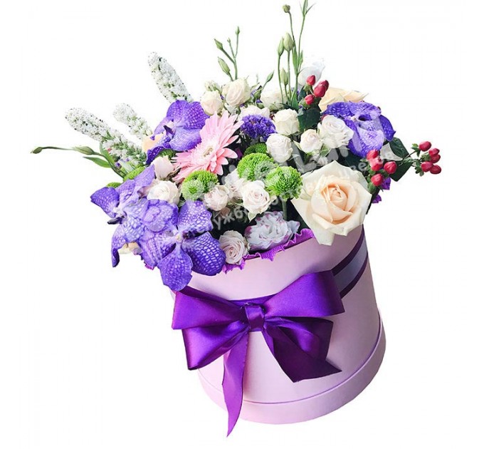 Цветы в шляпной коробке «Джулия»