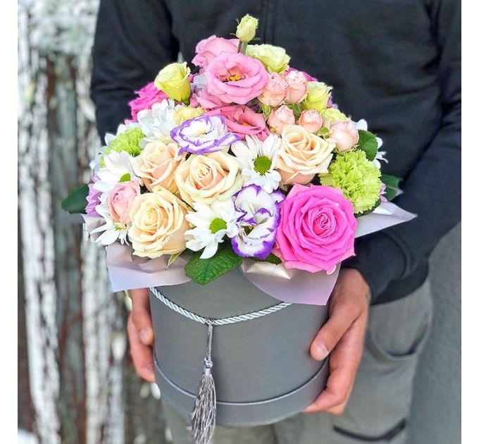 Цветы в шляпной коробке «Искренность души»