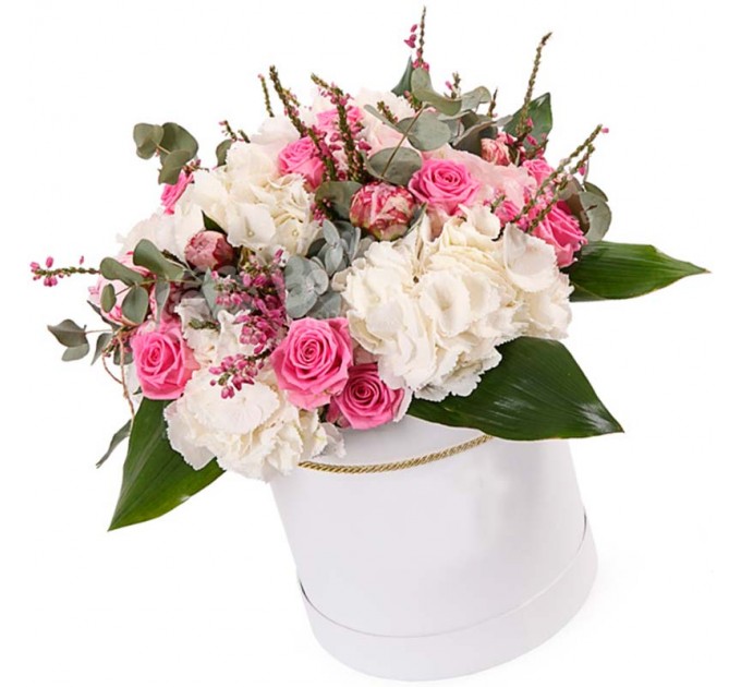 Цветы в шляпной коробке «История любви»