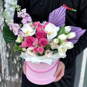 Квіти в капелюшної коробки 