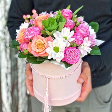 Цветы в шляпной коробке  «Соблазн»