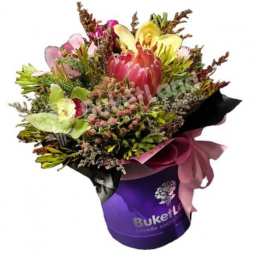 Цветы в шляпной коробке «Сокровище»