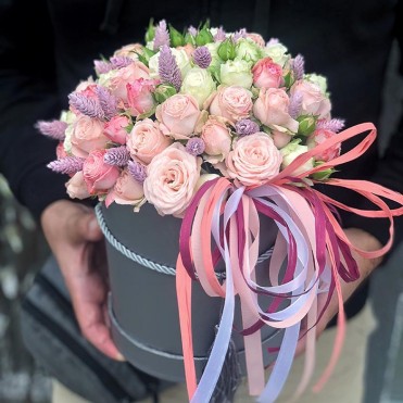 Цветы в шляпной коробке «Цветочный блюз»