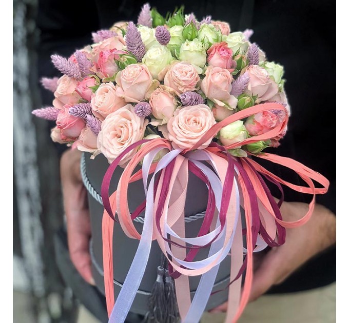 Цветы в шляпной коробке «Цветочный блюз»