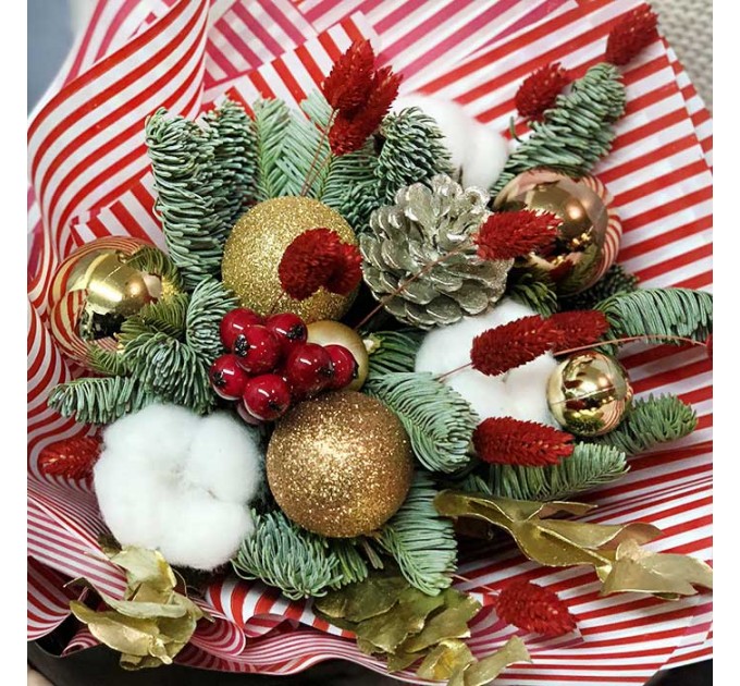 Зимний букет «Алая заря»