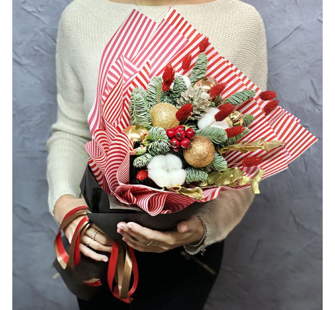 Зимний букет «Алая заря»