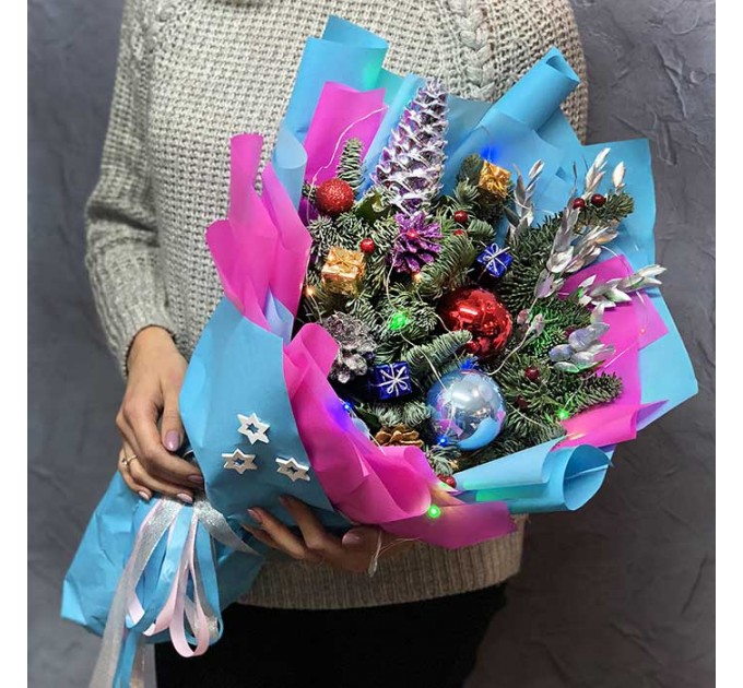 Зимний букет с гирляндой «Новогоднее настроение»