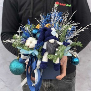 Зимняя композиция «Гномик»