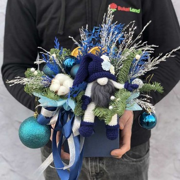 Зимняя композиция «Гномик»