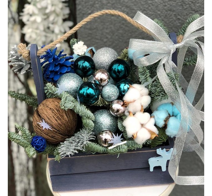 Зимняя композиция «От Санты»