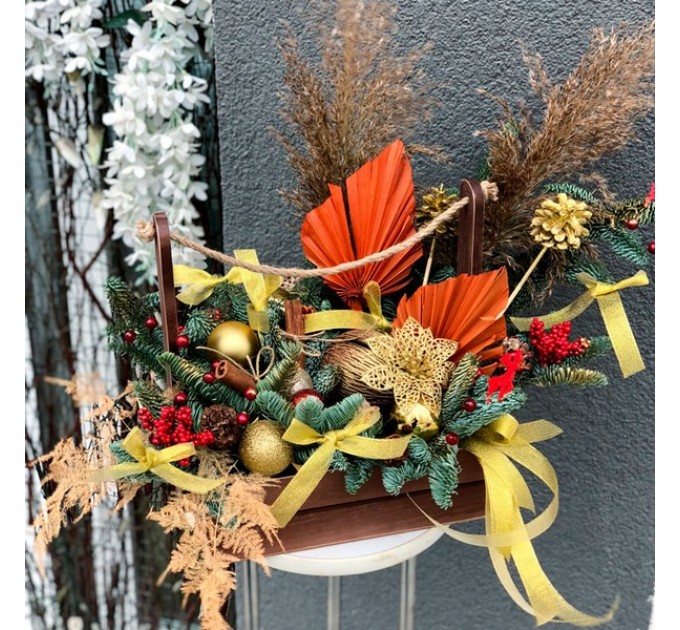 Зимняя композиция «В сказку»