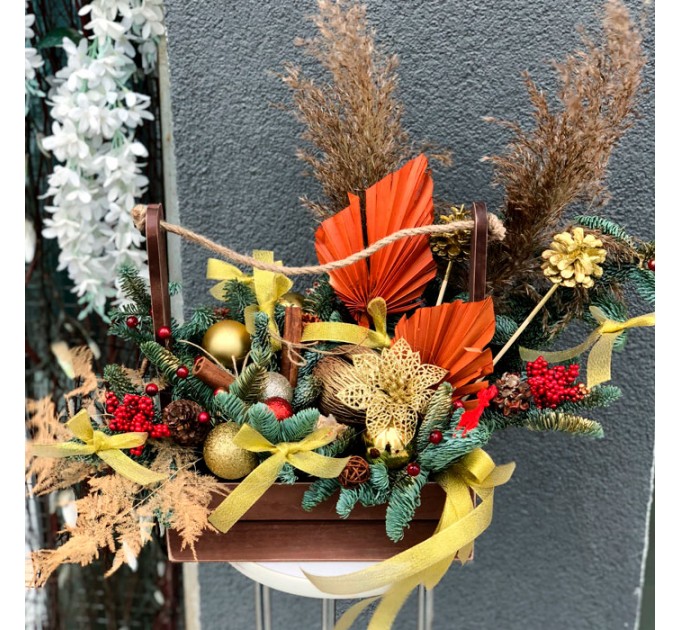 Зимняя композиция «В сказку»