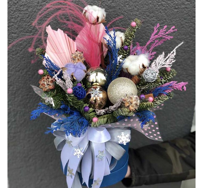 Зимняя композиция «Звезда вечеринки»